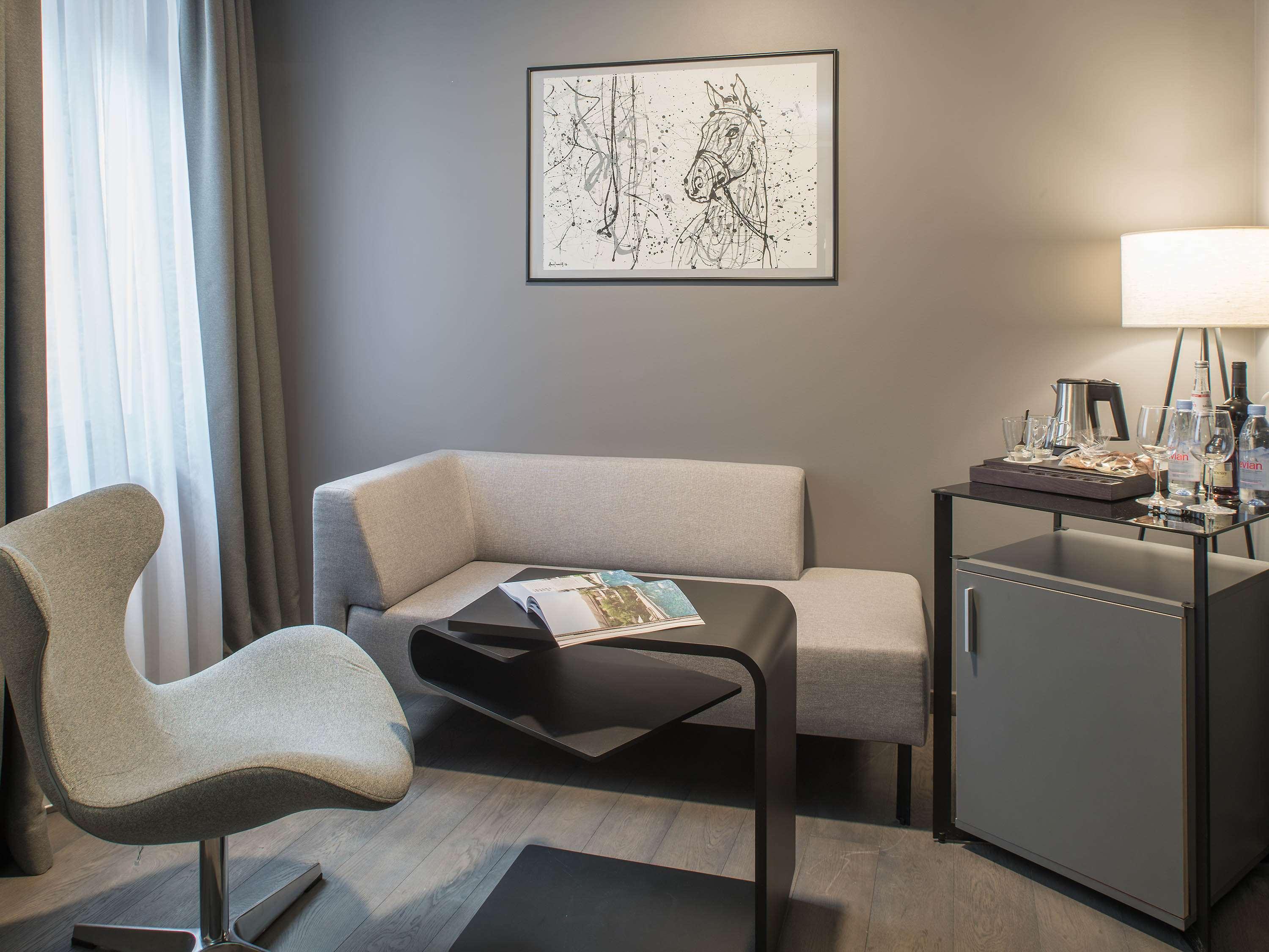 Pullman Riga Old Town Hotel Екстериор снимка A suite at the Mandarin Oriental, Munich