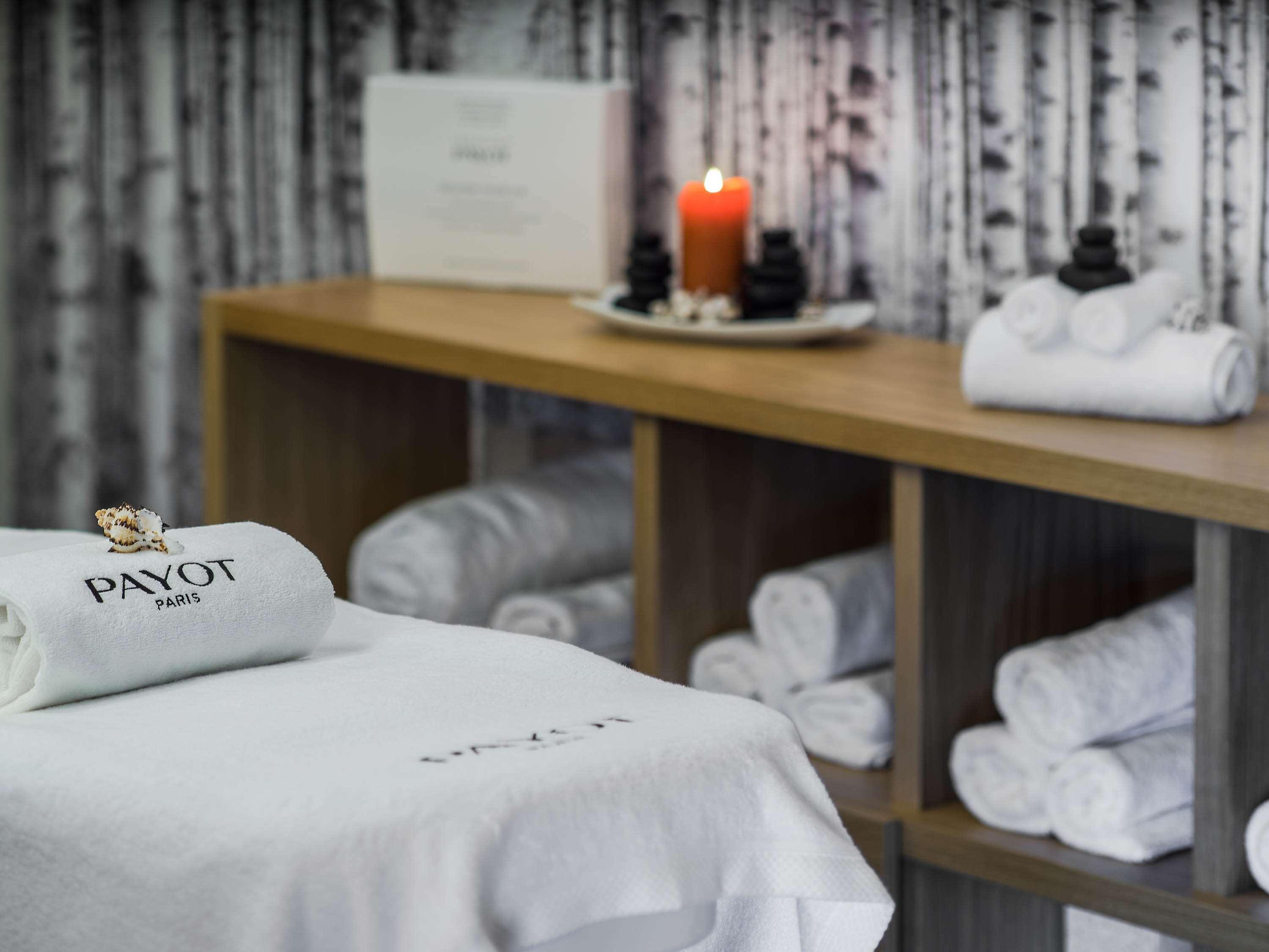 Pullman Riga Old Town Hotel Екстериор снимка Spa treatment