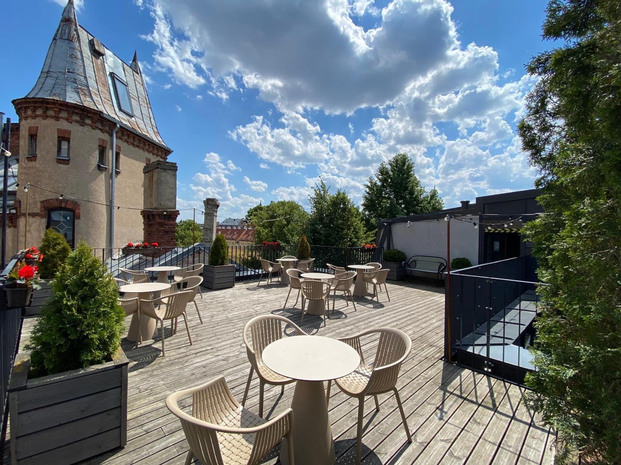 Pullman Riga Old Town Hotel Екстериор снимка The rooftop terrace at the hotel