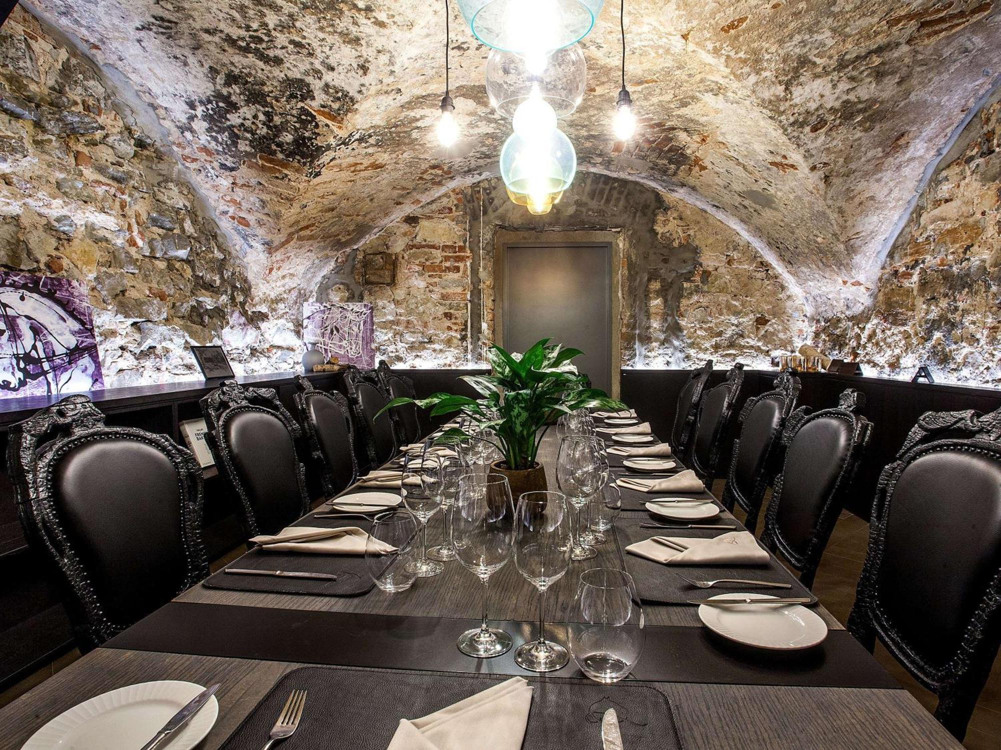 Pullman Riga Old Town Hotel Екстериор снимка The restaurant's private dining room